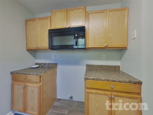 Photo - 205 Inverness Trce