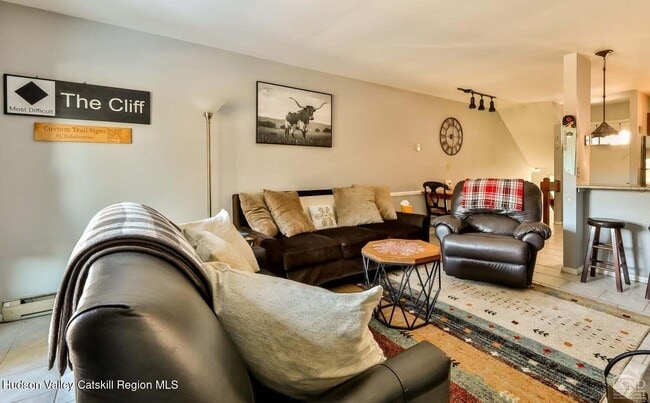 Photo - 76 Hunter Dr