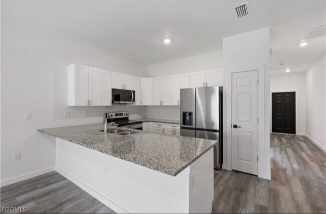 Photo - 1025 Meadow Rd