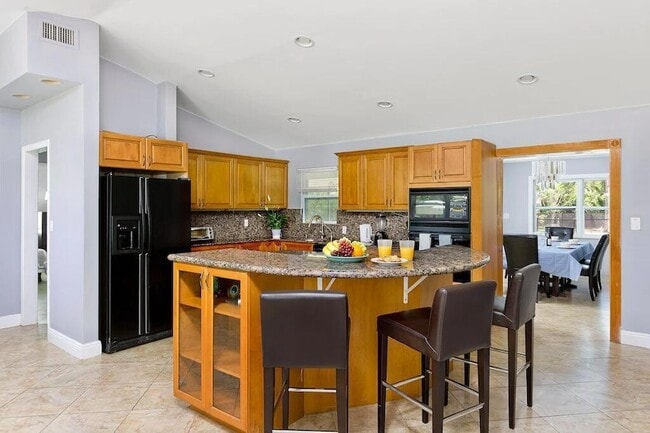 Photo - 272 NW 45th St