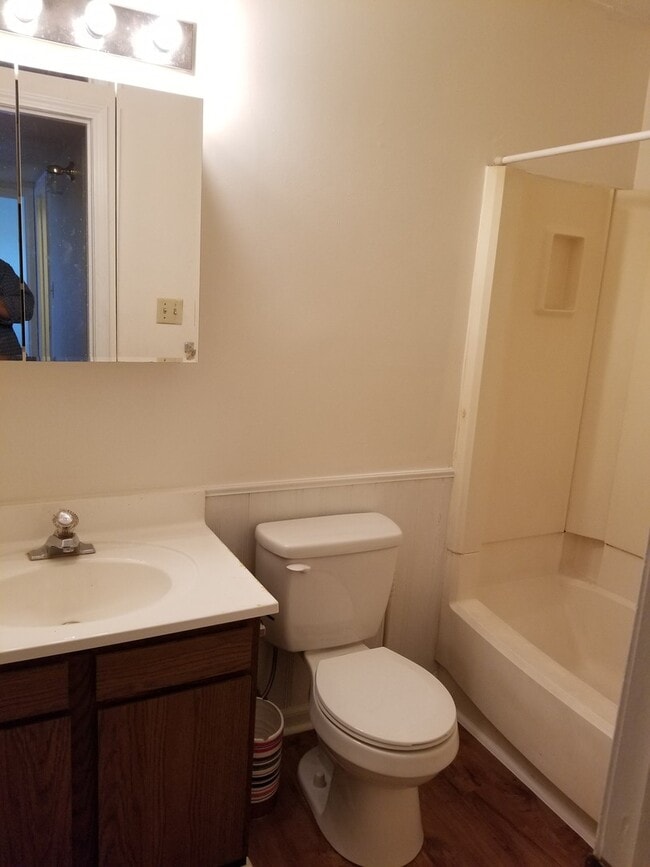 Photo - 806 Demaret Dr Unit D