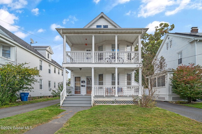 Photo - 119 Winthrop Ave Townhome