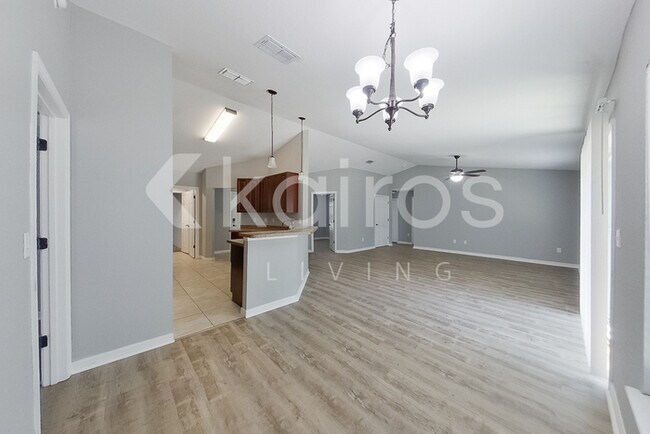 Photo - 1 Malauka Radial Cir