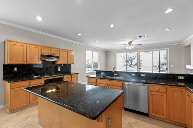 Photo - 5220 Peacock Hill Dr