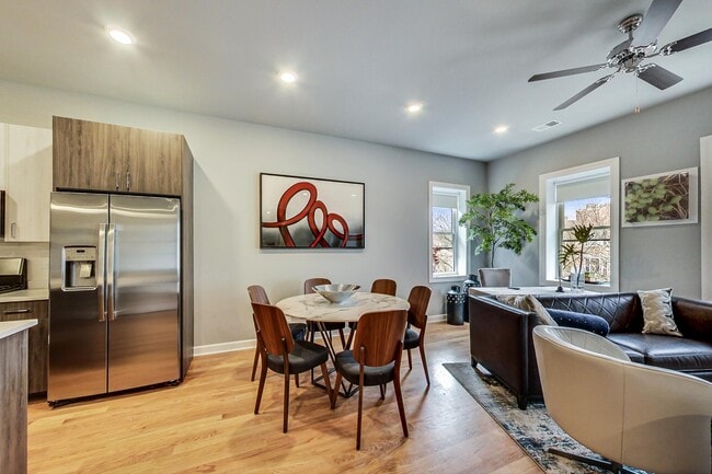 Photo - 5117 S Kenwood Ave Unit 301