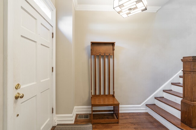 Photo - 2650 Woodley Pl NW