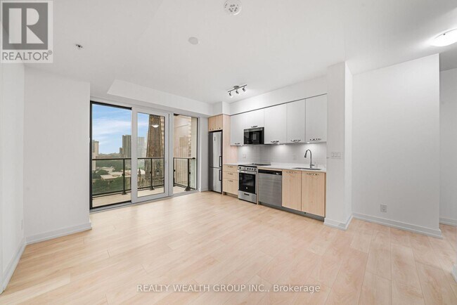 Photo - 75 James St S Unit 1224