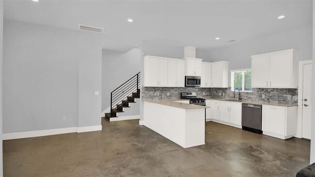 6902 Carver Ave Unit A