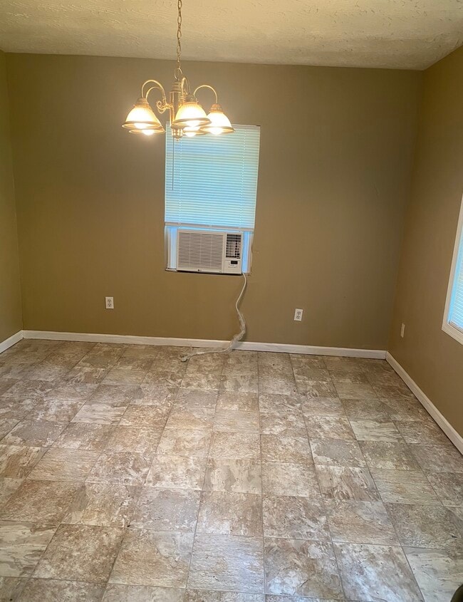 Photo - 4910 Sunnybrook Dr