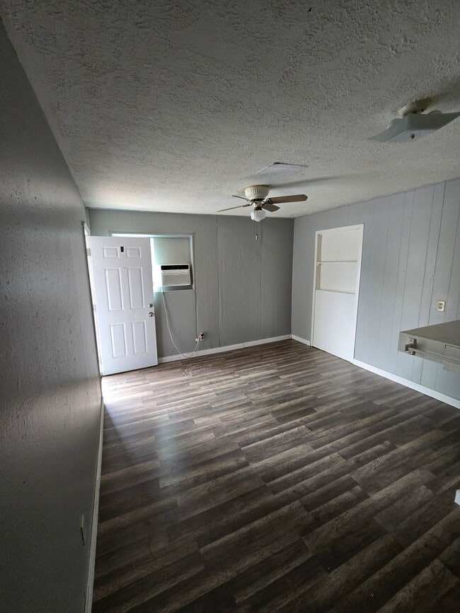Photo - 4820 Oak Ave Unidad 2