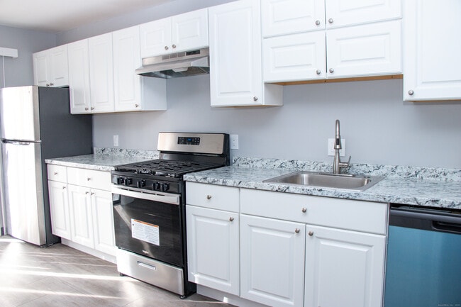 Photo - 98 Kaye Vue Dr