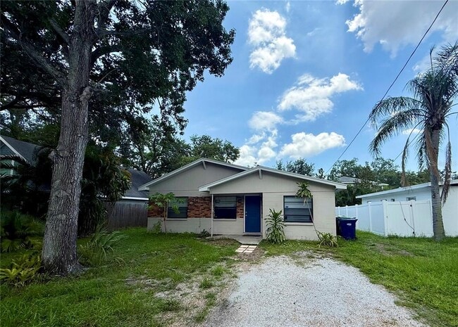 Building Photo - 3414 W Oakellar Ave Rental