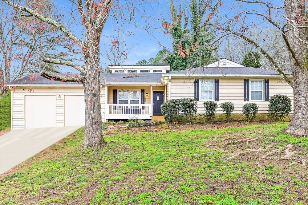 Photo - 3835 Charlotte Dr
