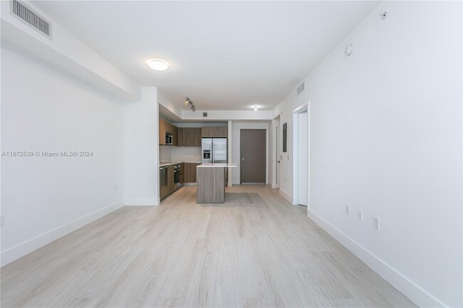 Photo - 201 SW 17th Rd Condominio Unidad 303