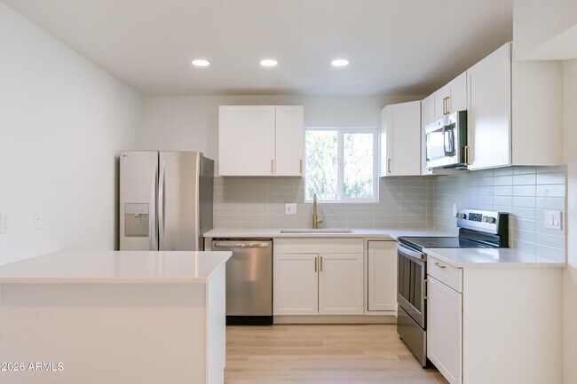 Photo - 16041 N 31st St