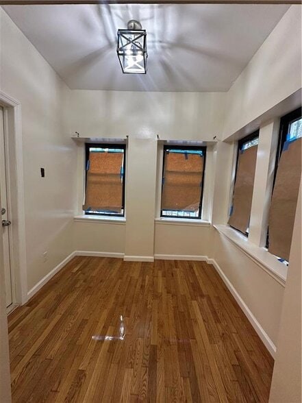 Building Photo - 2519 Beverley Rd Unit 1