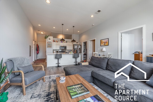 Photo - 2247 W Lawrence Ave Unit 205