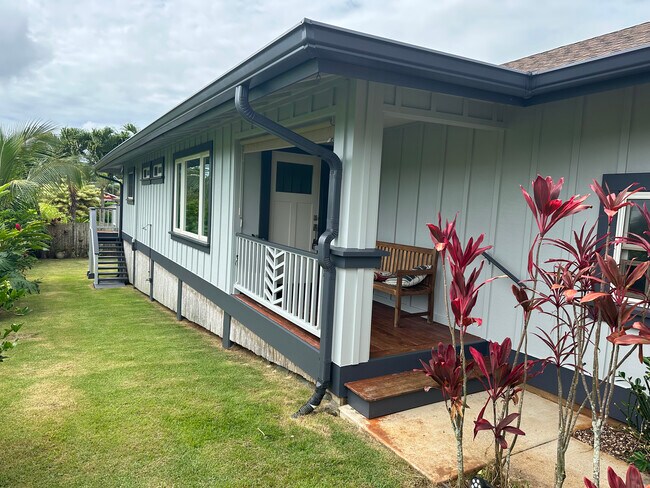 Photo - 4614 Haleilio Rd