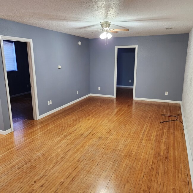 Photo - 326 E Central St