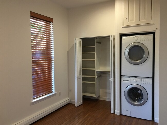 Photo - 75 Appleton St