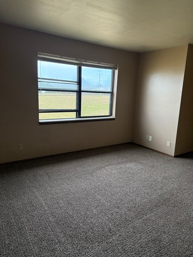 Photo - 2 BR Ponca City Ok Unidad 408