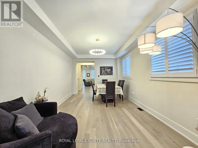 Photo - 48 Duxbury Rd