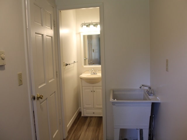 Photo - 1823 Russell Rd