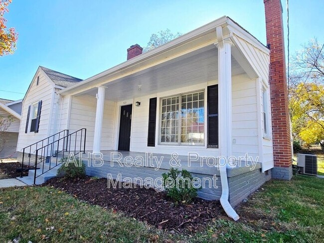 Photo - 621 Grace Ave