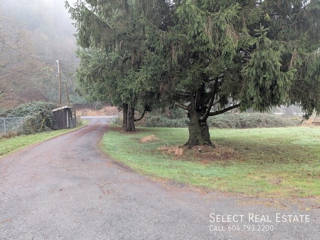 Photo - 43025 Vedder Mountain Rd