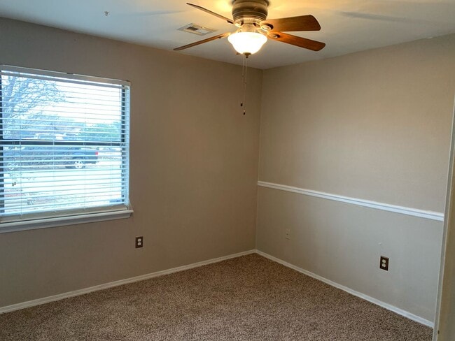 Photo - 411 NE 27th St