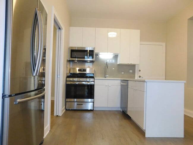 Photo - 1933 N Winchester Ave Unit 1F