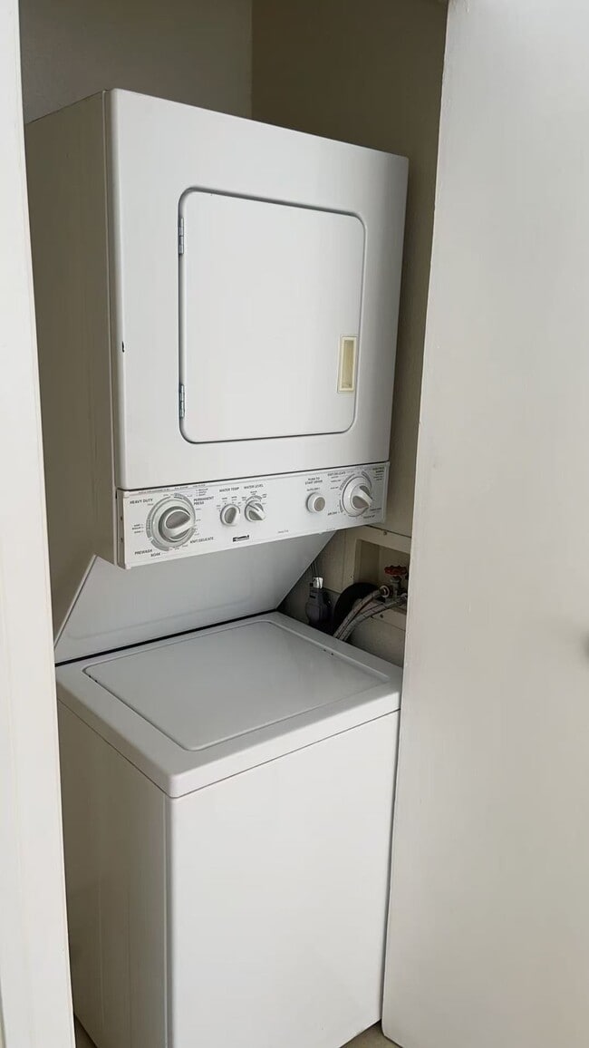 Photo - 440 Elm Dr Unit 103