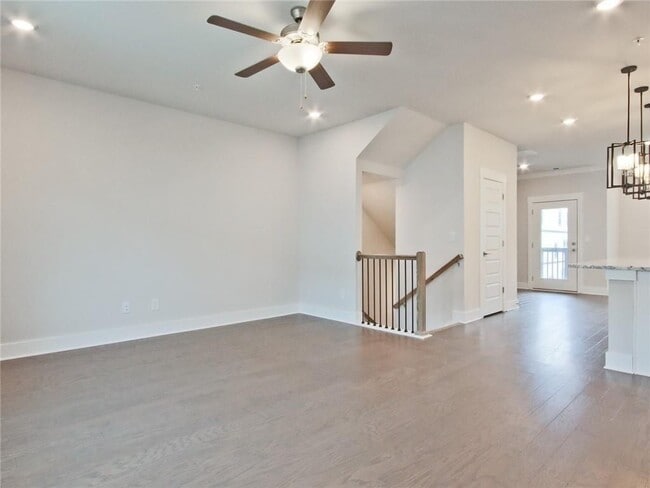 Photo - 1012 Knoxboro Ln