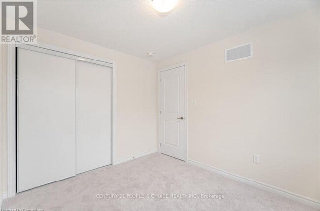 Photo - 96 McGill Ave