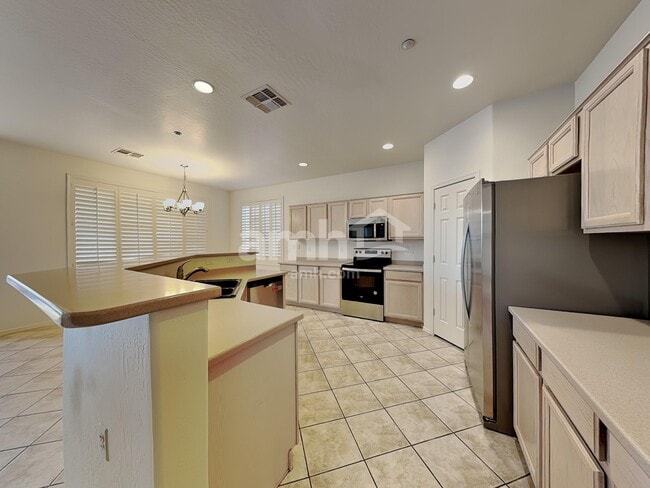 Photo - 6829 W Yearling Rd