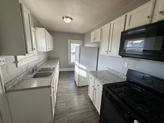 Photo - 1414 Iowa St Unit 2