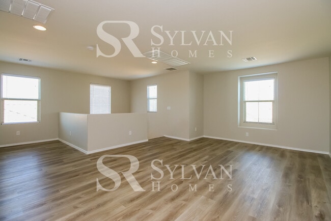 Photo - Spacious 4 bedroom home available now!