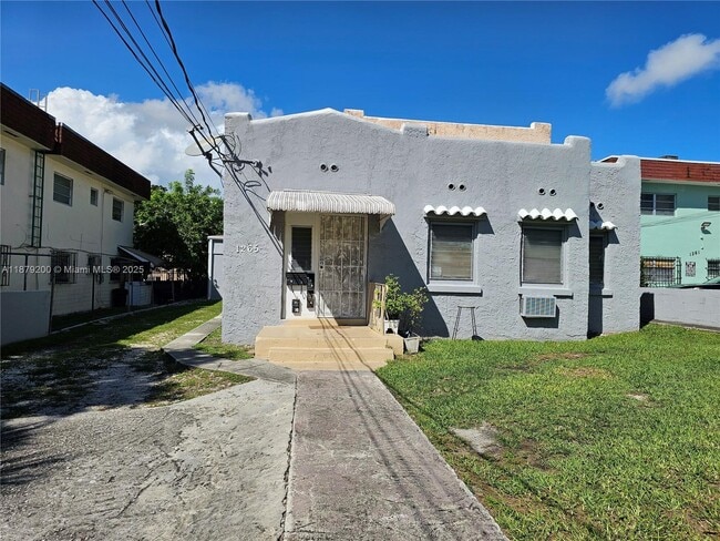 Photo - 1265 SW 4th St Unidad 4