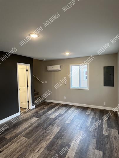 Photo - 2 Oak Hill Rd