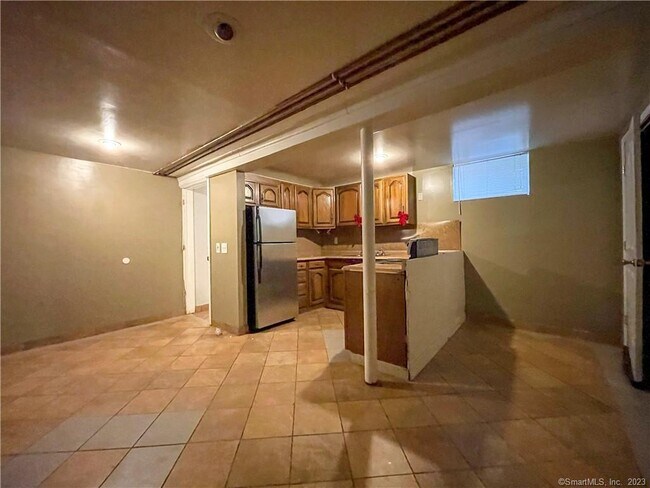 19 Laurel St Unit 1B