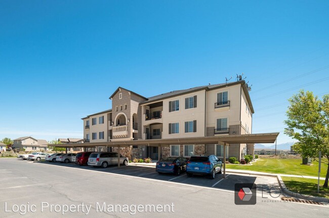 3 br, 2 bath House - 3723 E. Rock Creek Rd... - 3 br, 2 bath House - 3723 E. Rock Creek Rd...