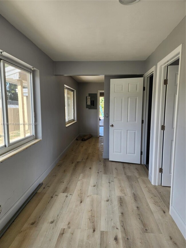 Photo - 1115 9th St