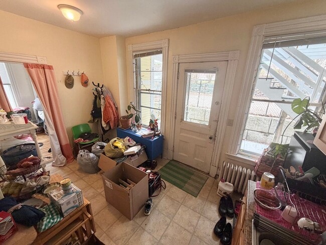 Photo - 3 Bedroom Apartment in Burlington VT Available 6/5-6/15! Unidad 1