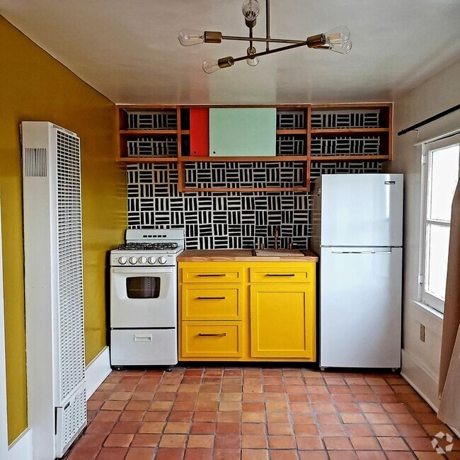 Building Photo - 316 1/2 Mesa St SE Rental