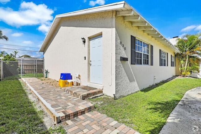 Building Photo - 830 Green St Unit 2 Rental