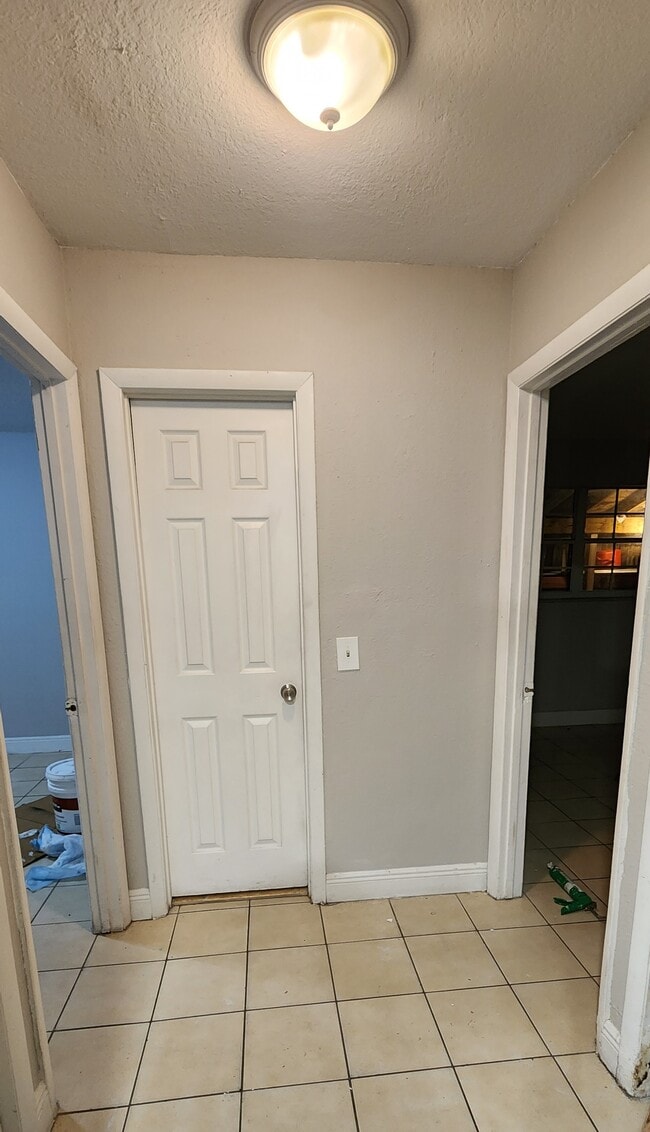 Photo - 506 E 10th St Unidad Apt 2/1