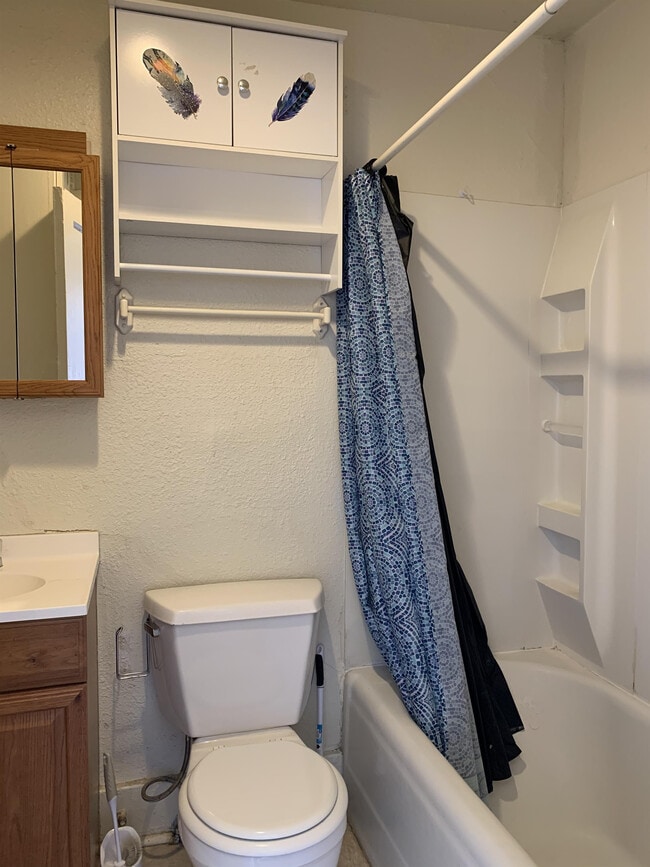 Photo - 1102 Wallace St