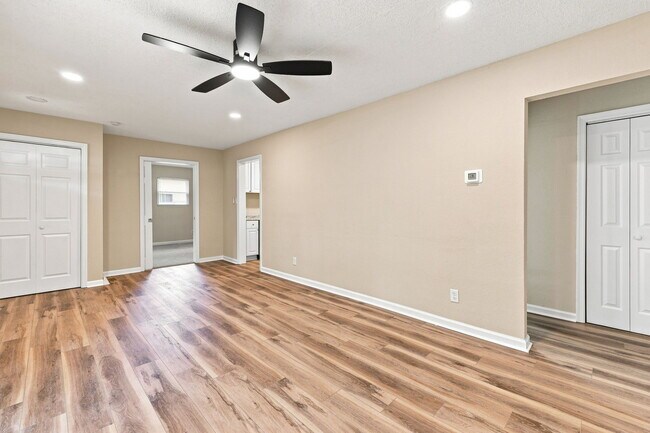 2124 Jeffrey Dr
