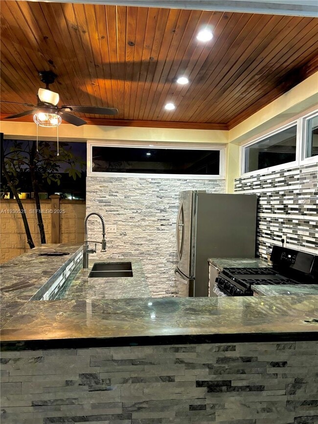 Photo - 18632 SW 93rd Ct