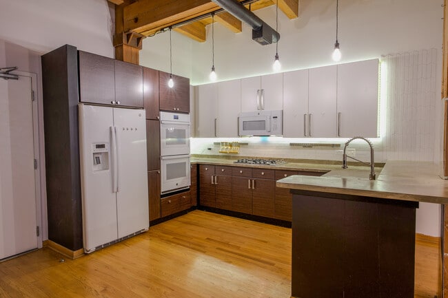 Photo - 701 W Jackson Blvd Unit 402B